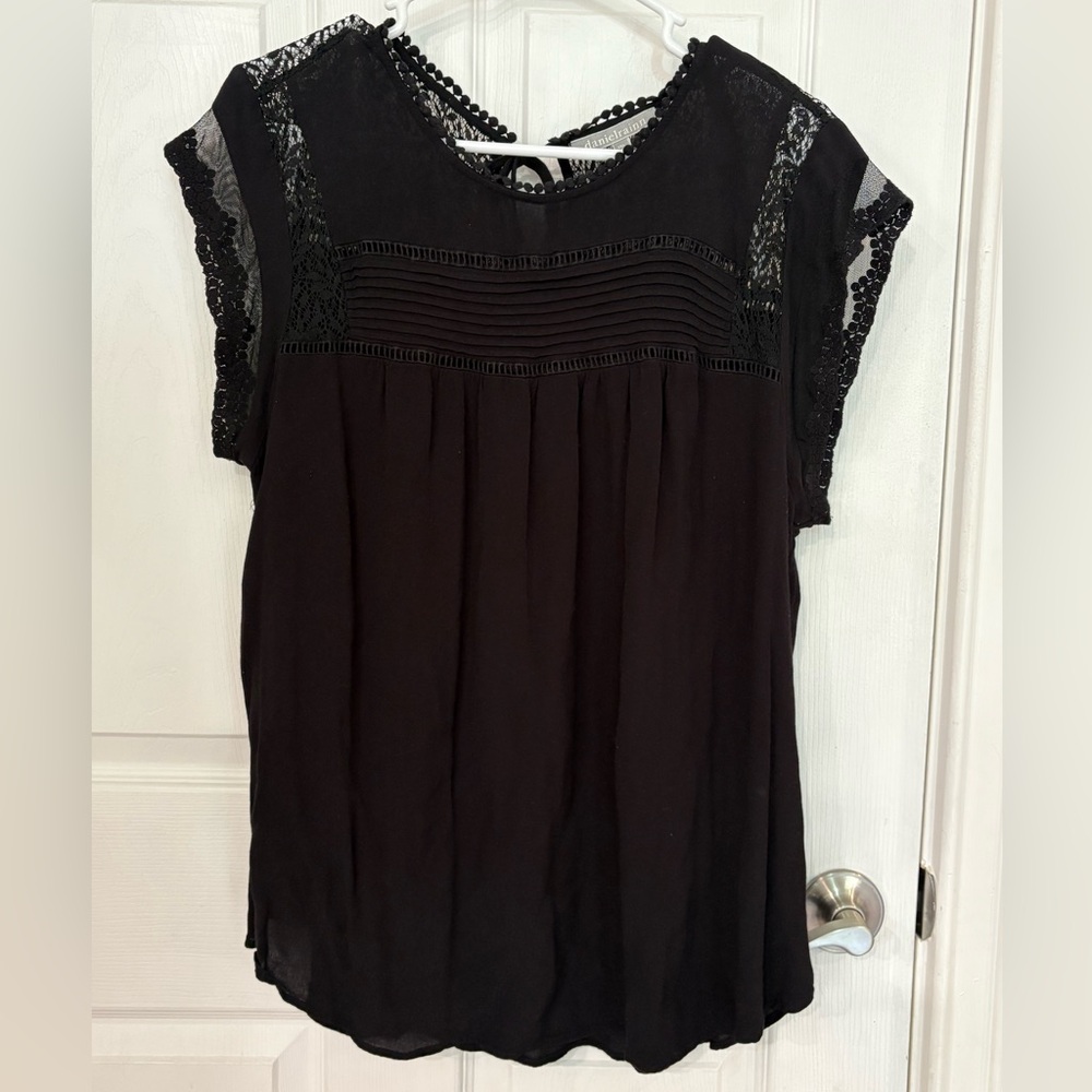Daniel Rainn Black Lace Accent Blouse